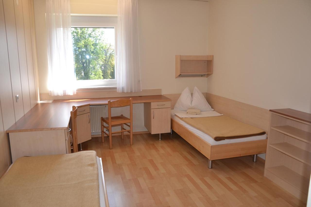 Mladinski Dom - Hostel Klagenfurt am Woerthersee Eksteriør bilde