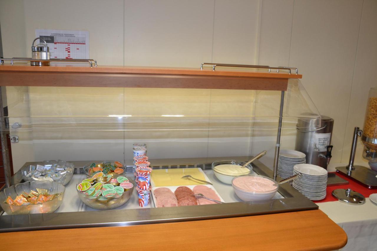 Mladinski Dom - Hostel Klagenfurt am Woerthersee Eksteriør bilde